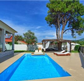 3 bedroom seaside villa with pool, Acharavi, sleeps 5